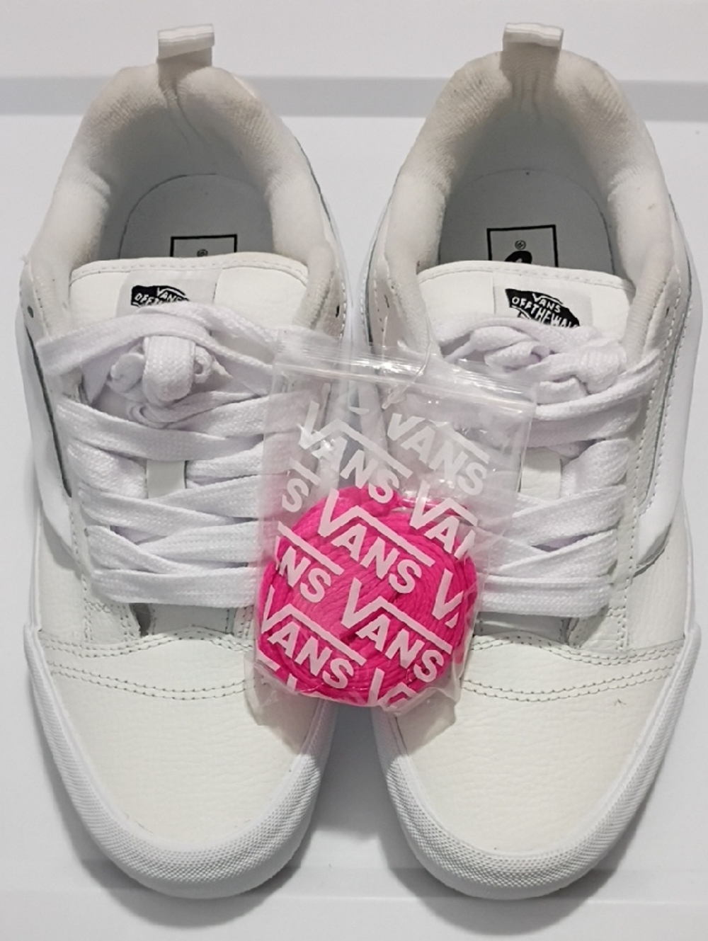 VANS UNISEX SNEAKERS White Low-Top Sneakers Pink-White Laces SIZE M-8.5 W-10